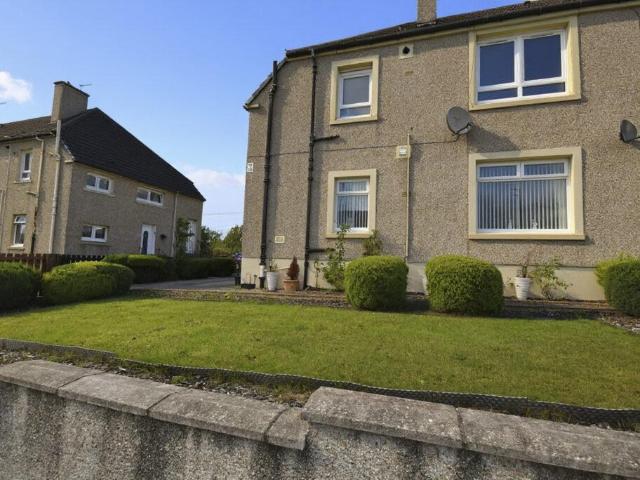 2 bedroom ground flat for sale