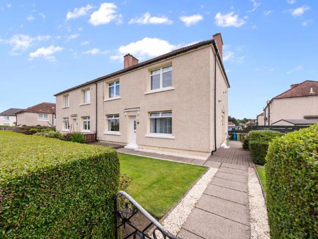 2 bedroom ground flat for sale