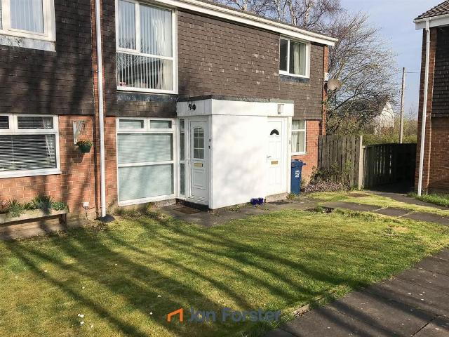2 bedroom ground flat for sale