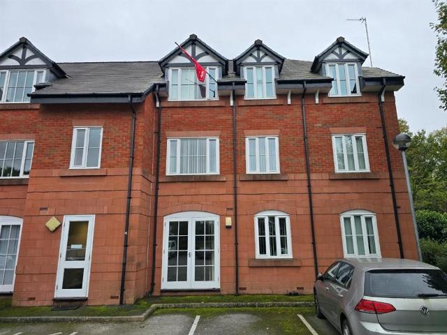 2 bedroom ground flat for sale