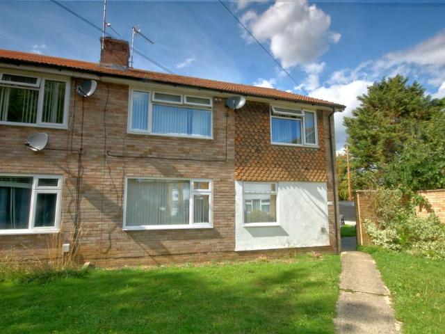 2 bedroom ground flat for sale