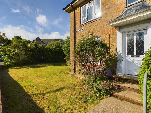2 bedroom ground flat for sale