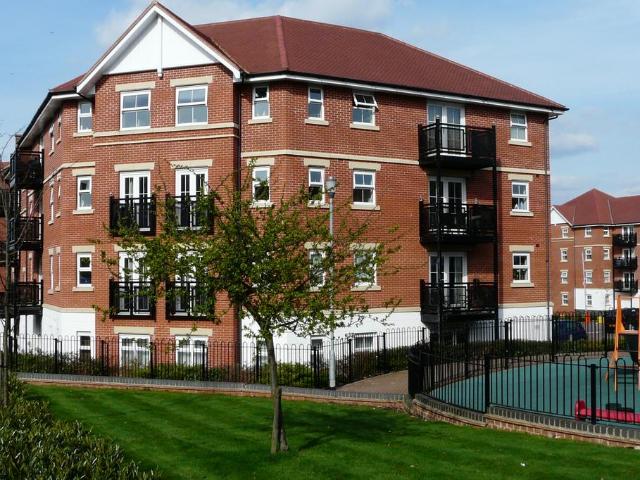 2 bedroom ground flat for sale