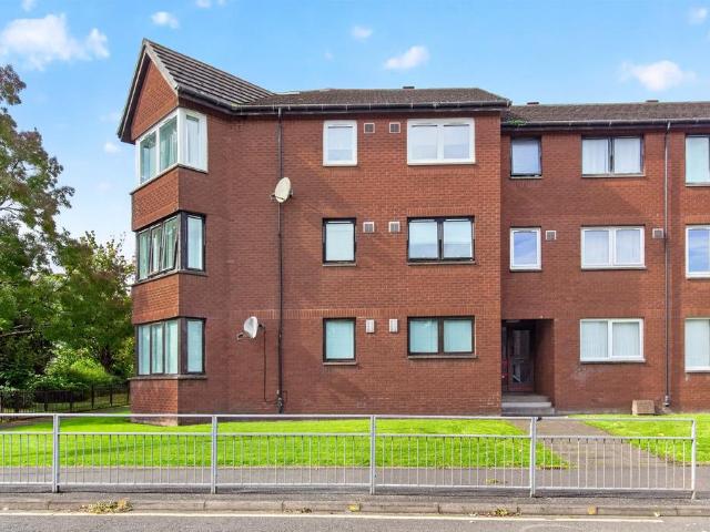 2 bedroom ground flat for sale