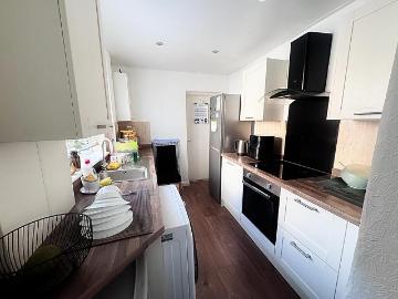 2 bedroom ground flat for sale