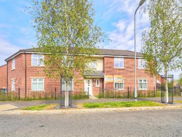 2 bedroom ground flat for sale