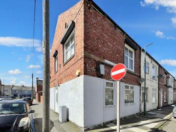 2 bedroom ground flat for sale