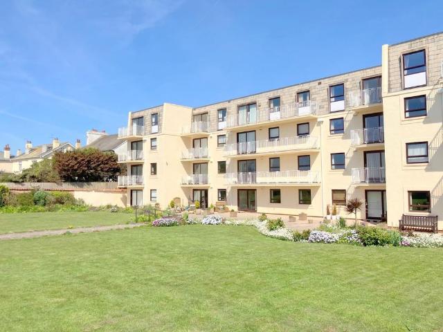 2 bedroom ground flat for sale