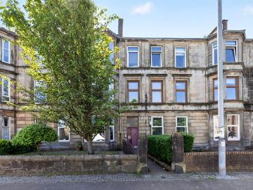 2 bedroom ground flat for sale