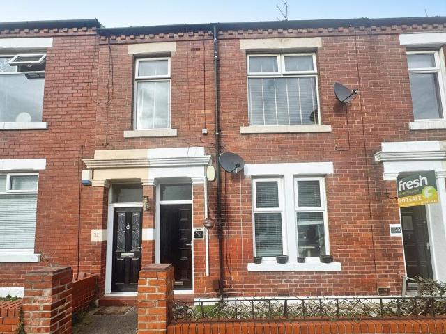 2 bedroom ground flat for sale