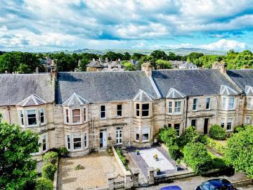 2 bedroom ground flat for sale