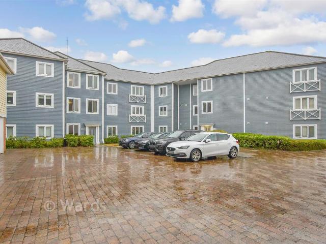2 bedroom ground flat for sale