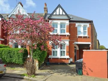 2 bedroom ground flat for sale