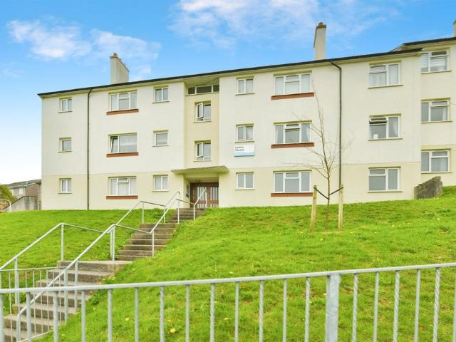 2 bedroom ground flat for sale