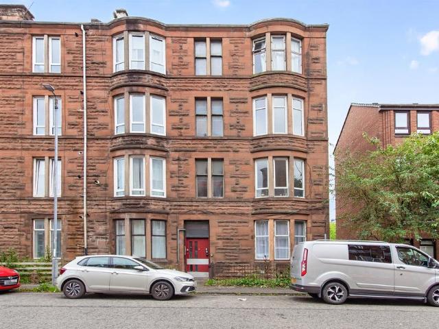 2 bedroom ground flat for sale