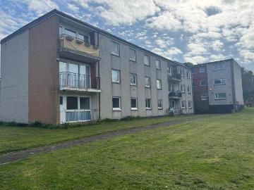 2 bedroom ground flat for sale