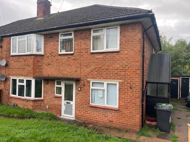 2 bedroom ground flat for sale