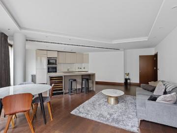 2 bedroom ground flat for sale