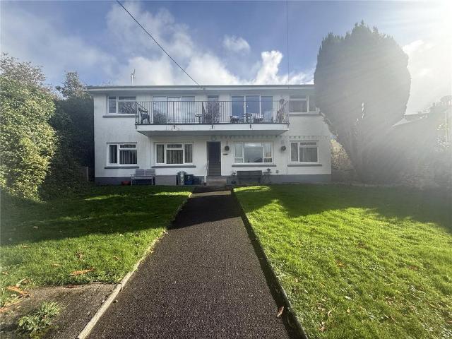 2 bedroom ground flat for sale