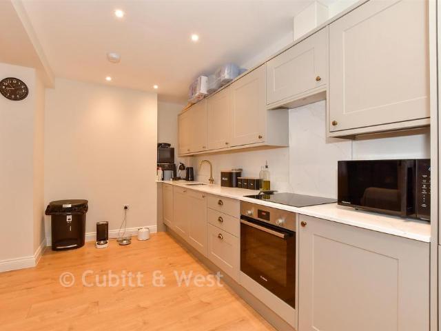 2 bedroom ground flat for sale
