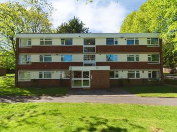 2 bedroom ground flat for sale