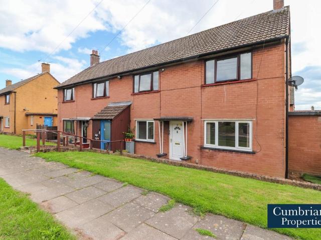 2 bedroom ground flat for sale