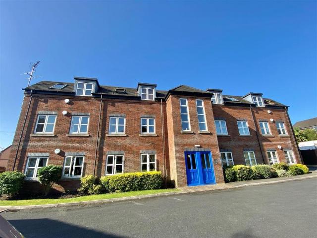 2 bedroom ground flat for sale