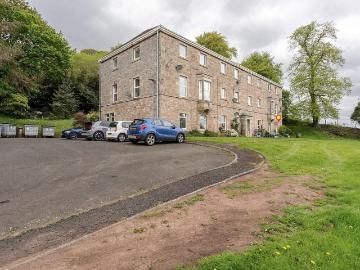 2 bedroom ground flat for sale