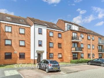 2 bedroom ground flat for sale