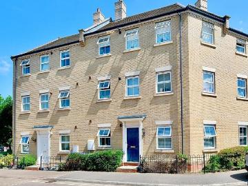 2 bedroom ground flat for sale