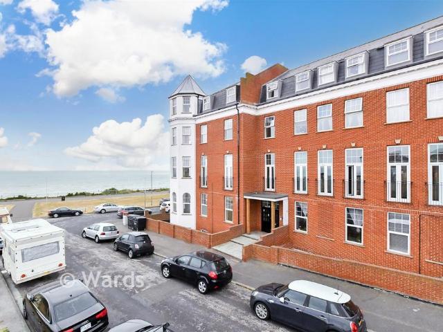2 bedroom ground flat for sale