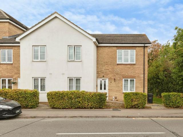 2 bedroom ground flat for sale