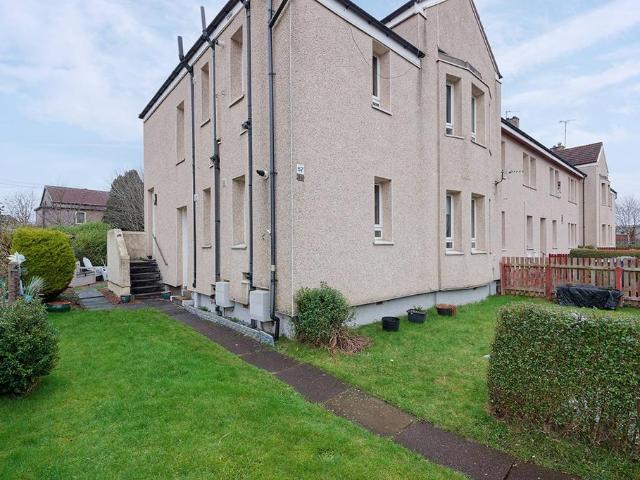 2 bedroom ground flat for sale