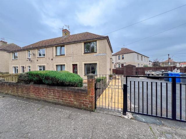 2 bedroom ground flat for sale