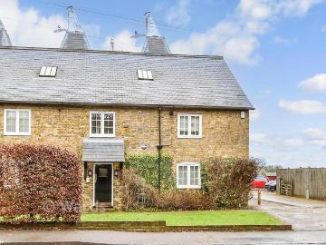 2 bedroom ground flat for sale