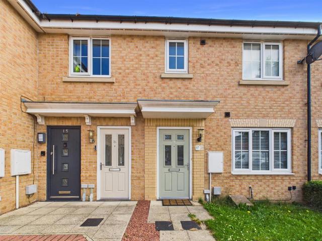 2 bedroom ground flat for sale