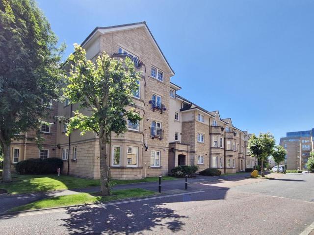 2 bedroom ground flat for sale