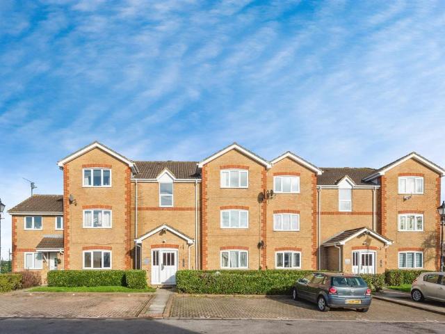 2 bedroom ground flat for sale