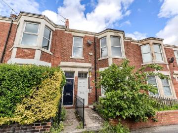 2 bedroom ground flat for sale