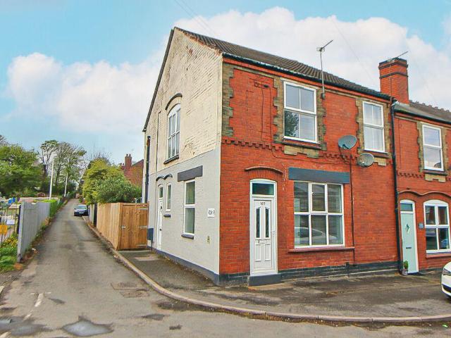 2 bedroom ground flat to rent