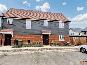 2 bedroom ground flat to rent