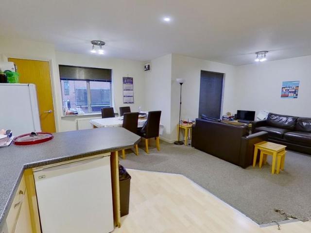 2 bedroom ground flat to rent