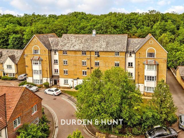 2 bedroom ground flat to rent
