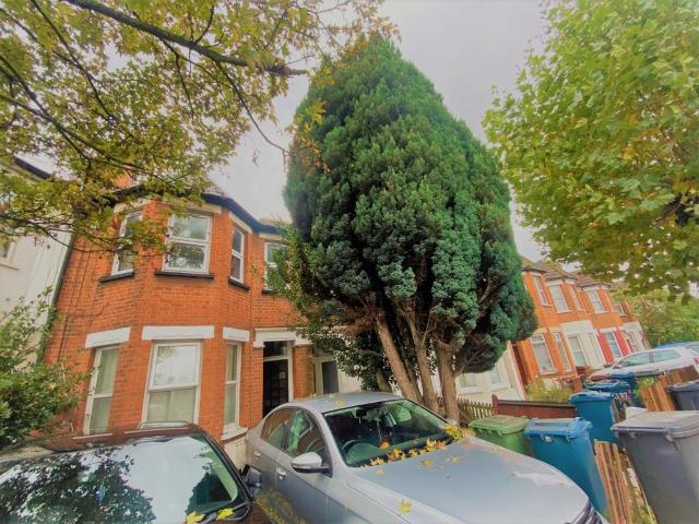 2 bedroom ground flat to rent