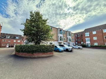 2 bedroom ground flat to rent