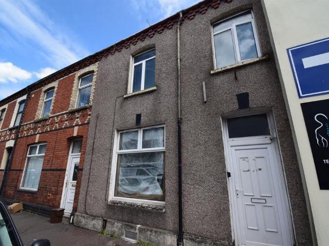 2 bedroom ground flat to rent