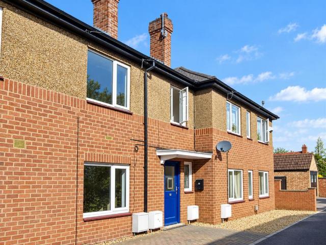 2 bedroom ground flat to rent