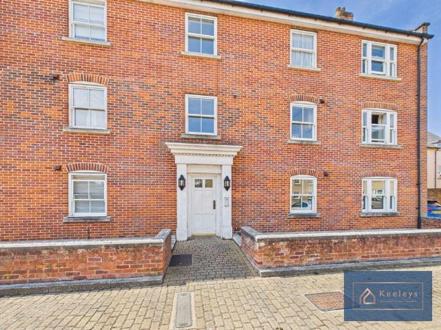 2 bedroom ground flat to rent