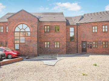 2 bedroom ground flat to rent