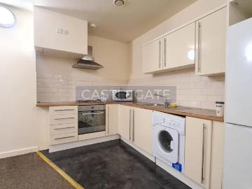 2 bedroom ground flat to rent